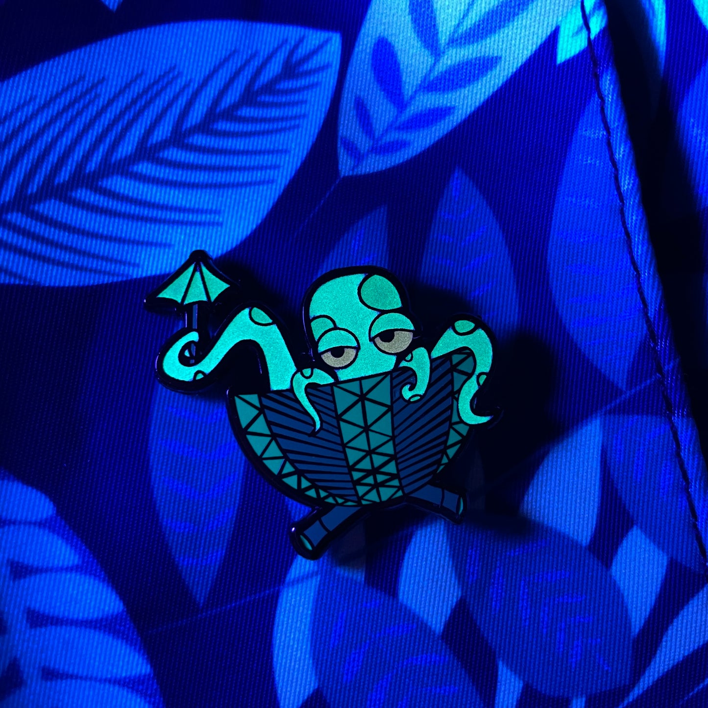 White Tipsy Tiki Octopus Pin (Glow Variant)