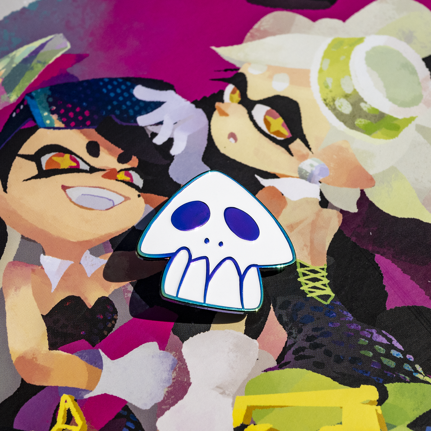 Squidbeak Splatoon Squid Skull Pin (Rainbow Plated Edition)