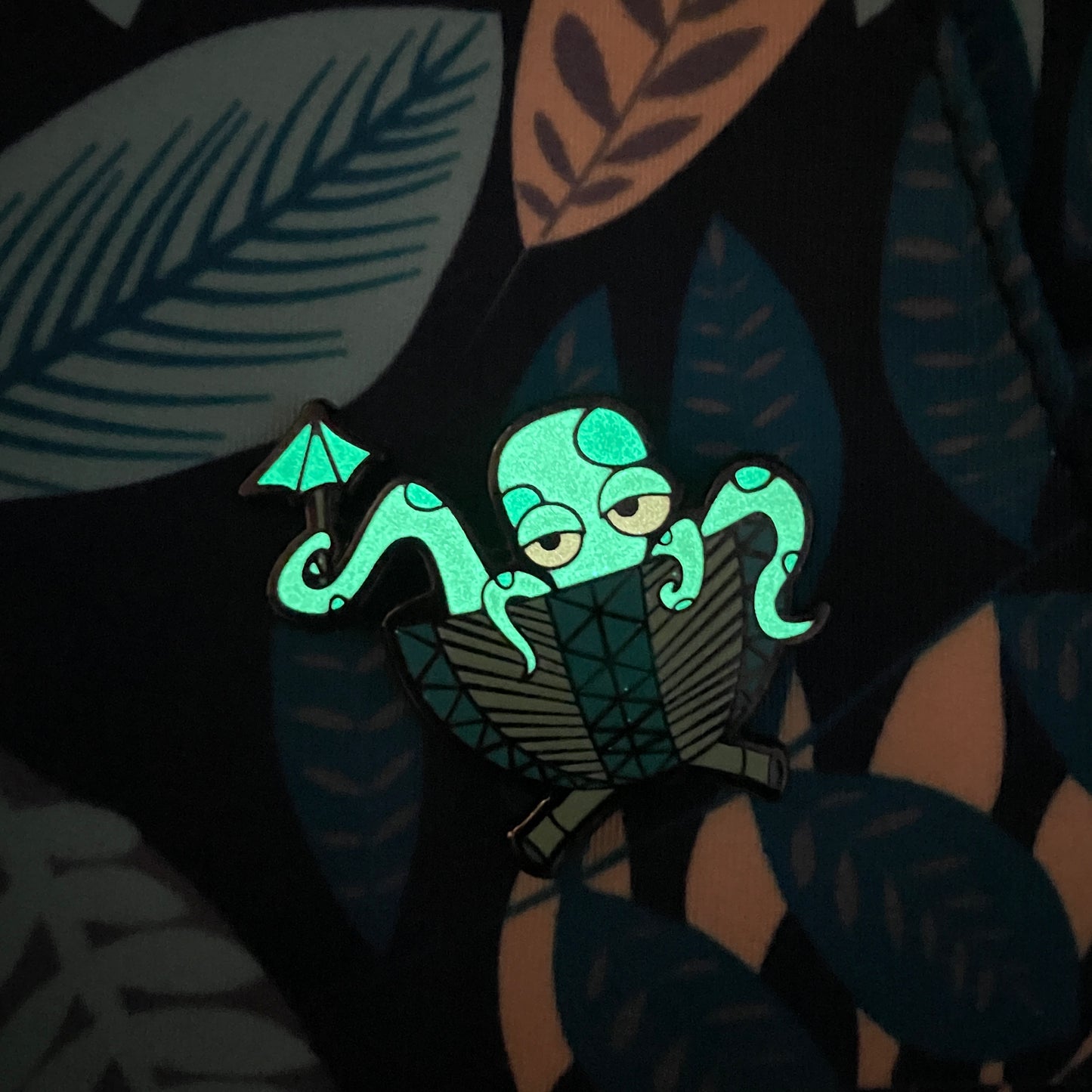 White Tipsy Tiki Octopus Pin (Glow Variant)