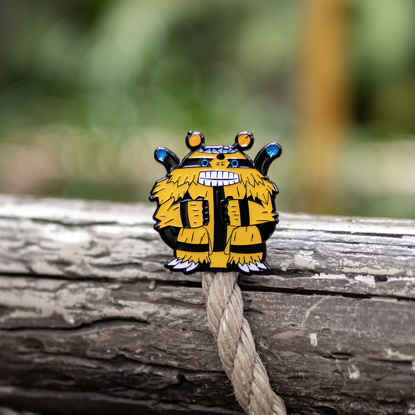 Spark N' Stormy Pokémug Tiki Mug Pin (Shiny Variant)
